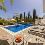 Villa Zoe
